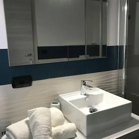 House Apartment *