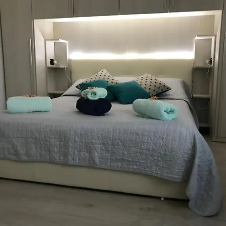 House Apartment *