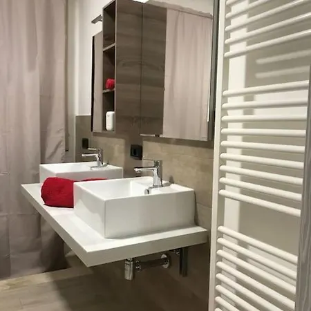 House Apartment *
