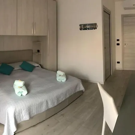House Apartment *